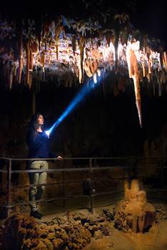 Aven Grotte de la Forestière_lampe